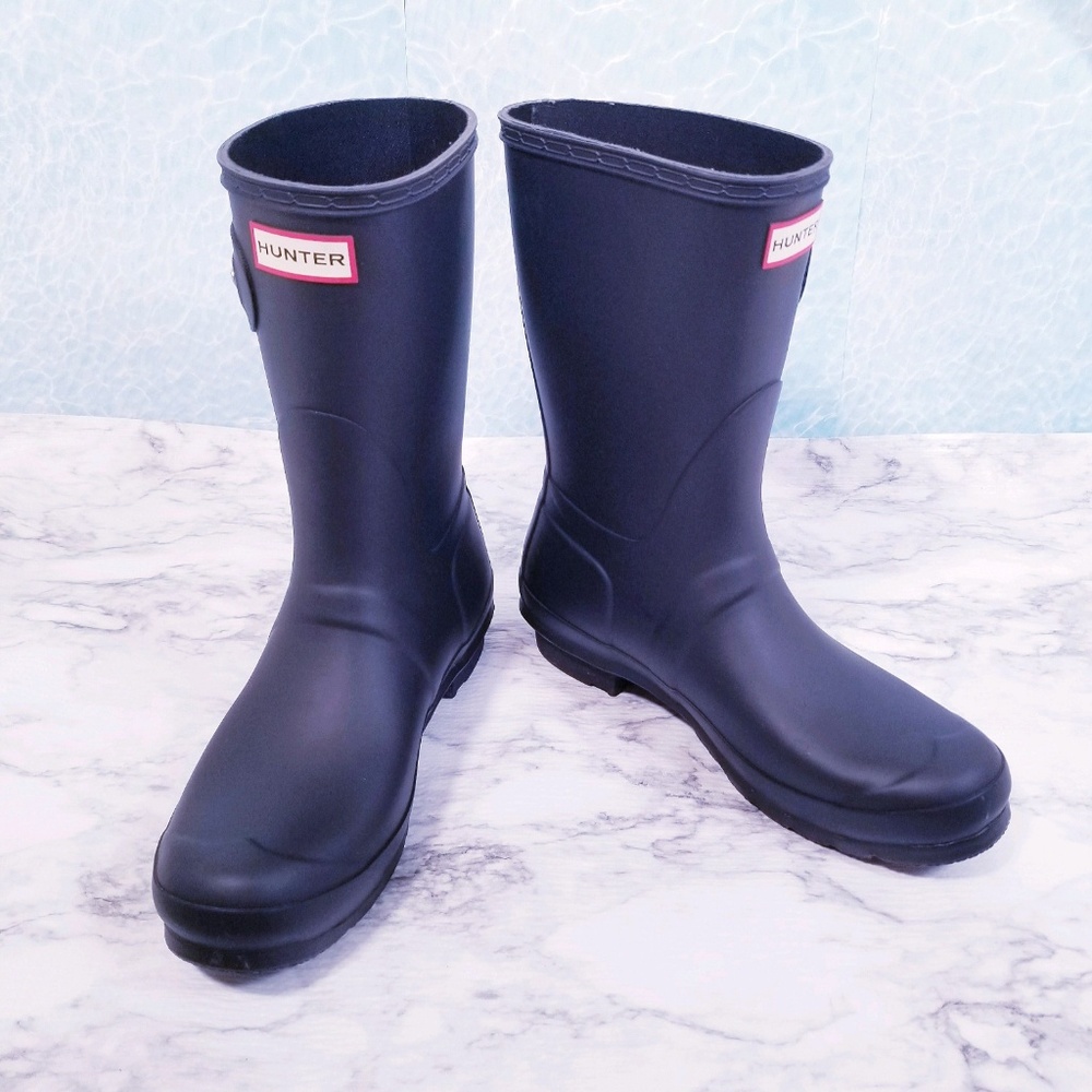 HUNTER RAIN BOOTS- BLACK NWT